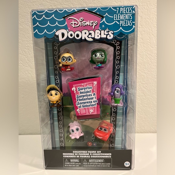 Disney Doorables Pixar Fest Collectible 7 Figure Pack (1 Mystery) NEW 2023 - Picture 1 of 3